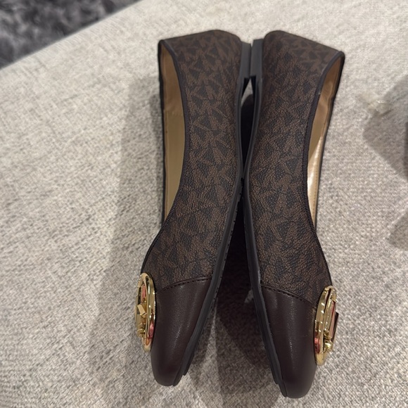Michael Kors Brown Ballet Flats; like new size 7.5 - Picture 5 of 5